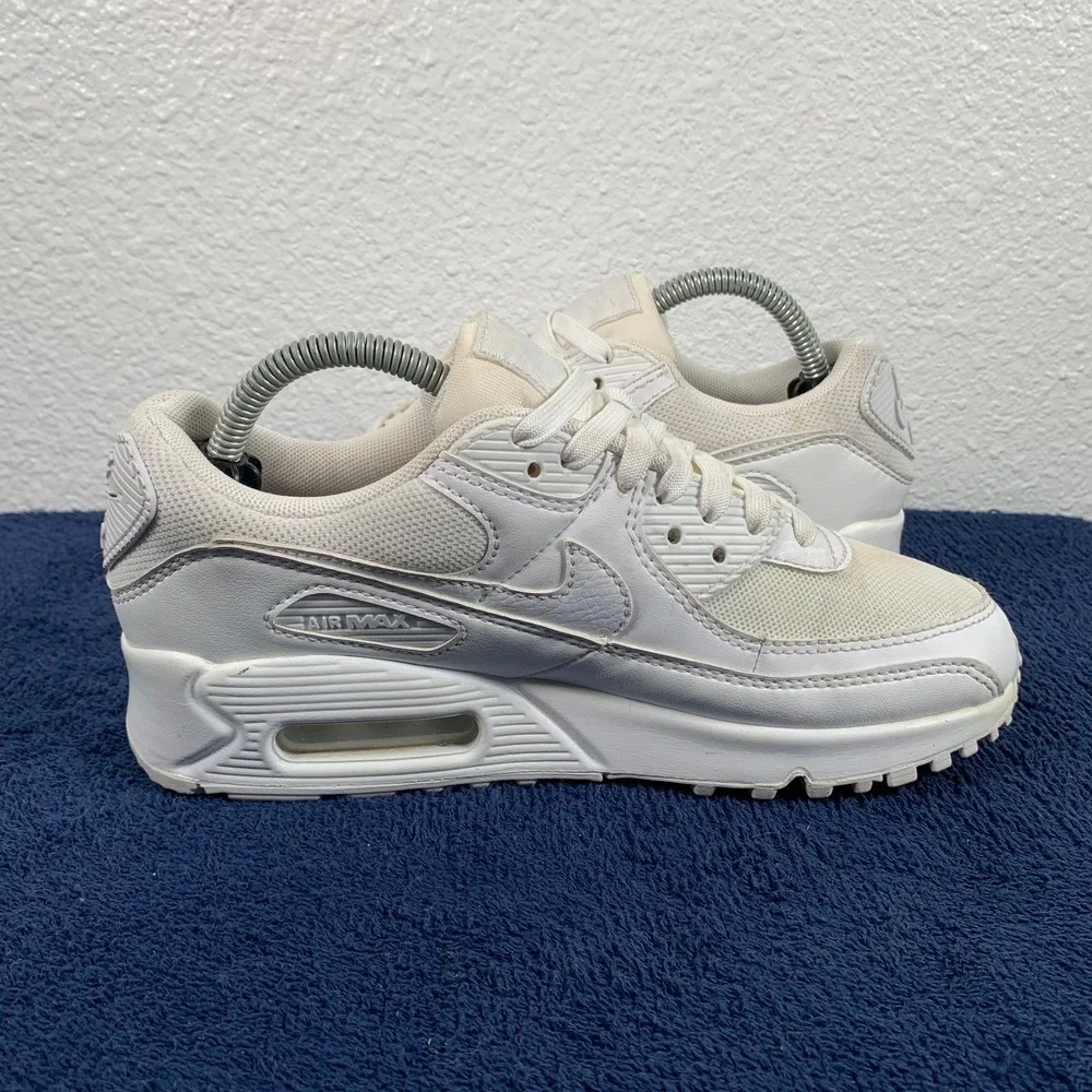 Nike Air Max 90 Womens Size 5.5 White Shoes Athletic Sneakers